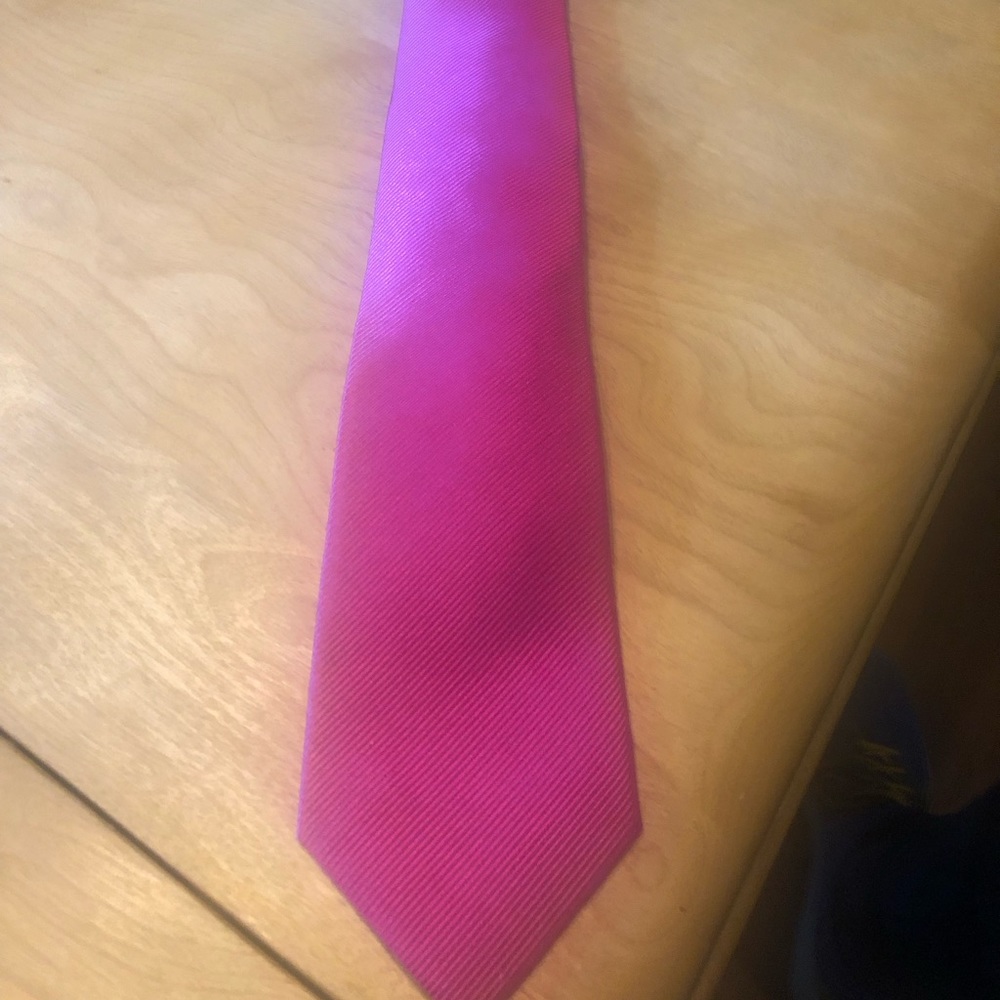Isaac Mizrahi Solid Hot Pink Men's Tie